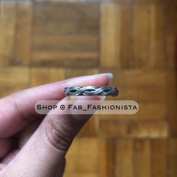 Pandora retired Twist ring - Picture 1 of 12